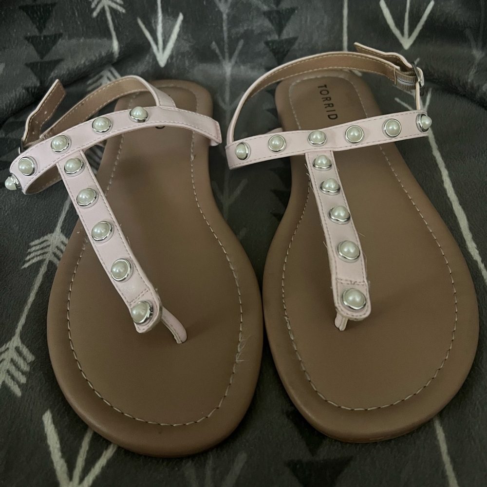 Torrid Pale Pink Pearl Accent T-Strap Sandals Women's Size 9 WW